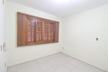 Casa à venda com 253m², 8 quartos e 5 vagas Casa à venda com 253m², 8 quartos e 5 vagasQuarto de Serviço