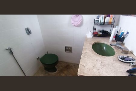 Casa à venda com 400m², 4 quartos e 7 vagas Casa à venda com 400m², 4 quartos e 7 vagasBanheiro da Suíte