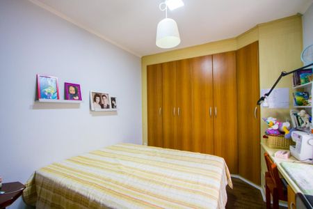 Casa à venda com 200m², 3 quartos e 4 vagas Casa à venda com 200m², 3 quartos e 4 vagasQuarto 2