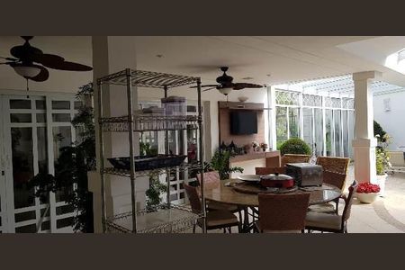 Casa de condomínio à venda com 1100m², 5 quartos e 4 vagas