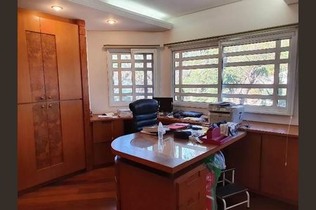 Casa de condomínio à venda com 1100m², 5 quartos e 4 vagas