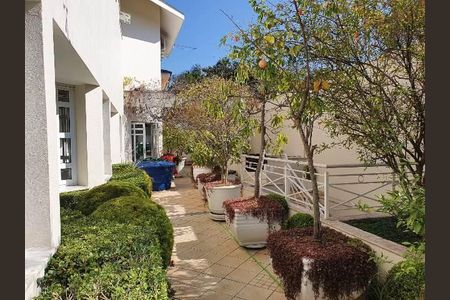 Casa de condomínio à venda com 1100m², 5 quartos e 4 vagas