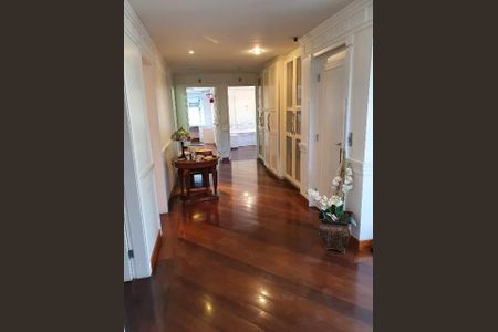 Casa de condomínio à venda com 1100m², 5 quartos e 4 vagas