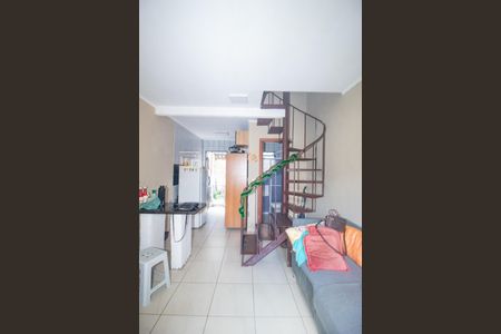 Casa de condomínio à venda com 90080m², 3 quartos e 1 vaga Casa de condomínio à venda com 90080m², 3 quartos e 1 vagaSala