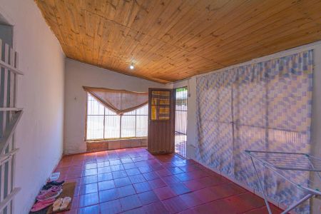 Casa à venda com 350m², 3 quartos e 3 vagas Casa à venda com 350m², 3 quartos e 3 vagasVaranda