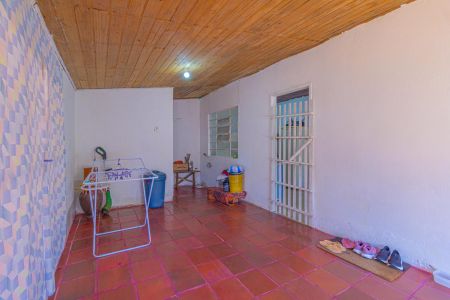 Casa à venda com 350m², 3 quartos e 3 vagas Casa à venda com 350m², 3 quartos e 3 vagasVaranda