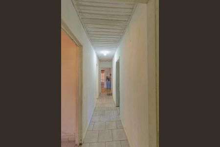 Casa à venda com 350m², 3 quartos e 3 vagas Casa à venda com 350m², 3 quartos e 3 vagasCorredor