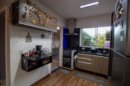 Casa à venda com 200m², 3 quartos e 4 vagas Casa à venda com 200m², 3 quartos e 4 vagasCozinha