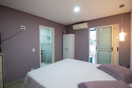 Casa à venda com 200m², 3 quartos e 4 vagas Casa à venda com 200m², 3 quartos e 4 vagasQuarto 1