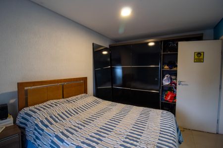 Casa à venda com 200m², 3 quartos e 4 vagas Casa à venda com 200m², 3 quartos e 4 vagasQuarto 3