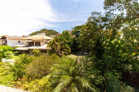 Casa de condomínio à venda com 456m², 6 quartos e 5 vagas Casa de condomínio à venda com 456m², 6 quartos e 5 vagasVista da Suíte 3