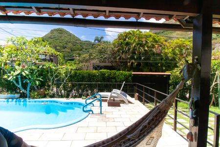 Casa de condomínio à venda com 456m², 6 quartos e 5 vagas Casa de condomínio à venda com 456m², 6 quartos e 5 vagasCasa 2 Vista da Suíte 1