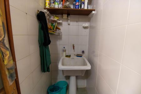 Casa de condomínio à venda com 456m², 6 quartos e 5 vagas Casa de condomínio à venda com 456m², 6 quartos e 5 vagasÁrea de Serviço