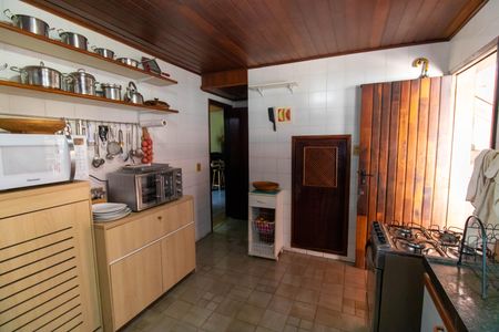 Casa de condomínio à venda com 456m², 6 quartos e 5 vagas Casa de condomínio à venda com 456m², 6 quartos e 5 vagasCozinha