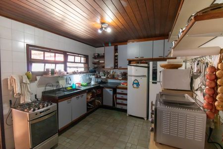 Casa de condomínio à venda com 456m², 6 quartos e 5 vagas Casa de condomínio à venda com 456m², 6 quartos e 5 vagasCozinha