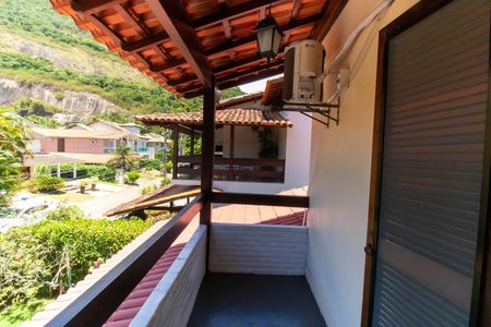 Casa de condomínio à venda com 456m², 6 quartos e 5 vagas Casa de condomínio à venda com 456m², 6 quartos e 5 vagasCasa 2 Varanda da Suíte 3