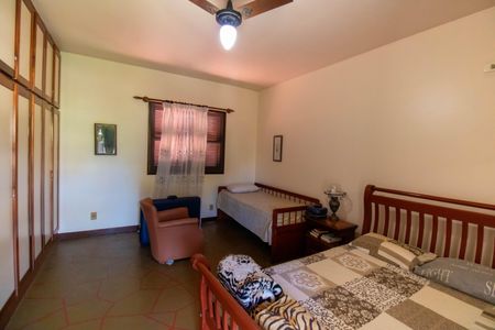 Casa de condomínio à venda com 456m², 6 quartos e 5 vagas Casa de condomínio à venda com 456m², 6 quartos e 5 vagasSuíte 2