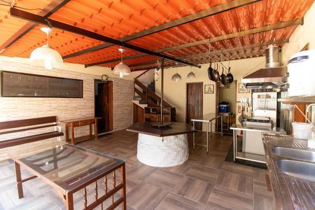 Casa de condomínio à venda com 456m², 6 quartos e 5 vagas Casa de condomínio à venda com 456m², 6 quartos e 5 vagasÁrea externa