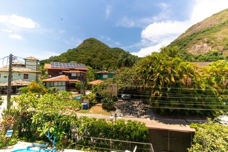 Casa de condomínio à venda com 456m², 6 quartos e 5 vagas Casa de condomínio à venda com 456m², 6 quartos e 5 vagasCasa 2 Vista da Suíte 3