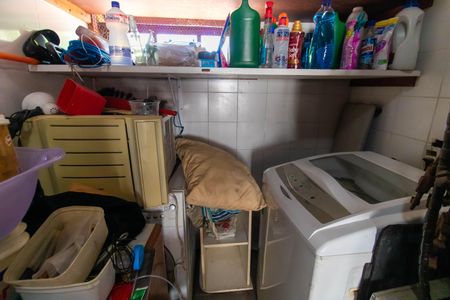 Casa de condomínio à venda com 456m², 6 quartos e 5 vagas Casa de condomínio à venda com 456m², 6 quartos e 5 vagasÁrea de Serviço