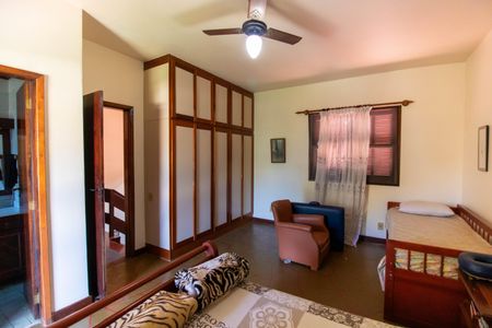 Casa de condomínio à venda com 456m², 6 quartos e 5 vagas Casa de condomínio à venda com 456m², 6 quartos e 5 vagasSuíte 2