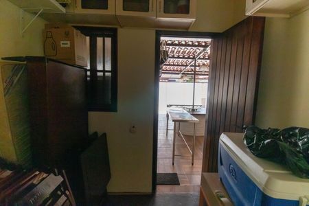 Casa de condomínio à venda com 456m², 6 quartos e 5 vagas Casa de condomínio à venda com 456m², 6 quartos e 5 vagasQuarto de Serviço