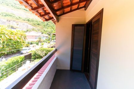 Casa de condomínio à venda com 456m², 6 quartos e 5 vagas Casa de condomínio à venda com 456m², 6 quartos e 5 vagasCasa 2 Varanda da Suíte 2