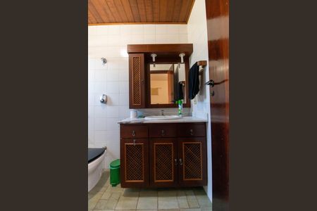 Casa de condomínio à venda com 456m², 6 quartos e 5 vagas Casa de condomínio à venda com 456m², 6 quartos e 5 vagasBanheiro da Suíte 2