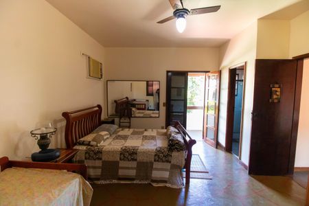 Casa de condomínio à venda com 456m², 6 quartos e 5 vagas Casa de condomínio à venda com 456m², 6 quartos e 5 vagasSuíte 2