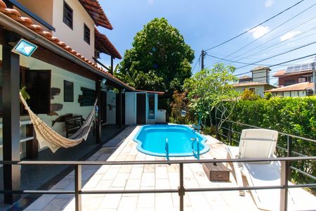 Casa de condomínio à venda com 456m², 6 quartos e 5 vagas Casa de condomínio à venda com 456m², 6 quartos e 5 vagasÁrea externa