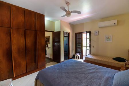 Casa de condomínio à venda com 456m², 6 quartos e 5 vagas Casa de condomínio à venda com 456m², 6 quartos e 5 vagasCasa 2 Suíte 3