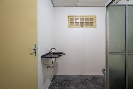 Casa à venda com 180m², 3 quartos e 2 vagas Casa à venda com 180m², 3 quartos e 2 vagasBanheiro