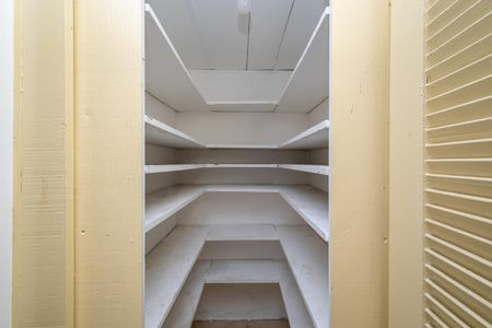 Casa à venda com 180m², 3 quartos e 2 vagas Casa à venda com 180m², 3 quartos e 2 vagasDespensa