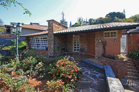 Casa à venda com 250m², 3 quartos e 2 vagas