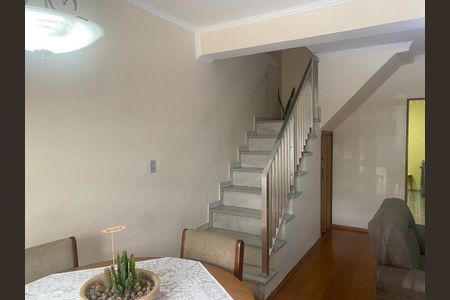 Casa à venda com 143m², 3 quartos e 2 vagas