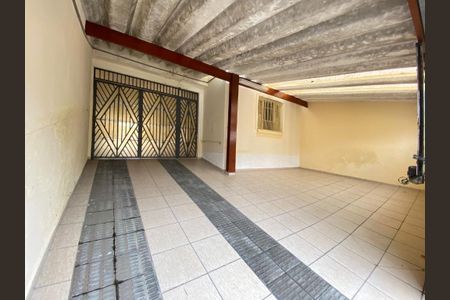 Casa à venda com 224m², 3 quartos e 4 vagas