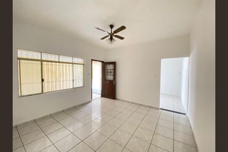 Casa à venda com 224m², 3 quartos e 4 vagas