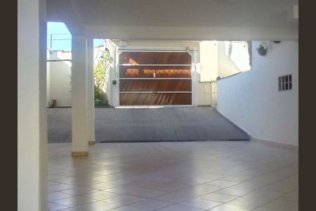 Casa para alugar com 336m², 3 quartos e 8 vagas