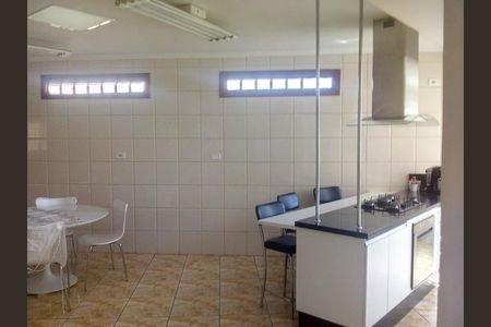 Casa para alugar com 336m², 3 quartos e 8 vagas