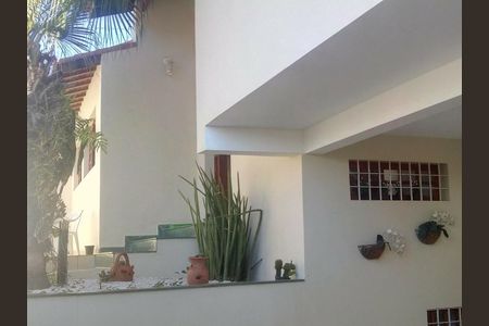 Casa para alugar com 336m², 3 quartos e 8 vagas