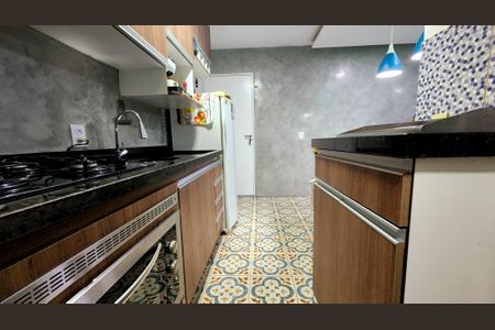 Apartamento à venda com 45m², 2 quartos e 1 vaga Apartamento à venda com 45m², 2 quartos e 1 vagaCozinha e Área de Serviço