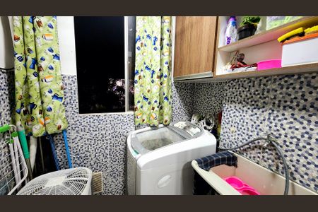 Apartamento à venda com 45m², 2 quartos e 1 vaga Apartamento à venda com 45m², 2 quartos e 1 vagaCozinha e Área de Serviço