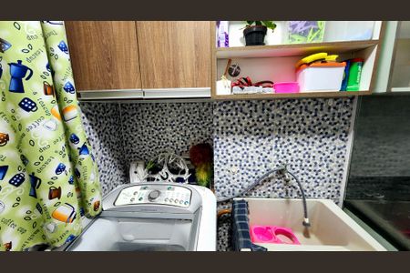 Apartamento à venda com 45m², 2 quartos e 1 vaga Apartamento à venda com 45m², 2 quartos e 1 vagaCozinha e Área de Serviço