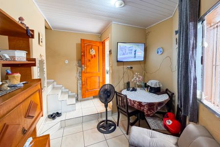 Casa à venda com 90m², 2 quartos e sem vaga Casa à venda com 90m², 2 quartos e sem vagaSala