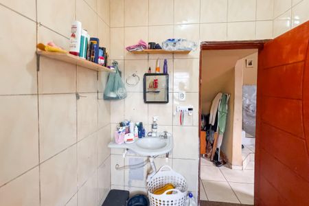 Casa à venda com 90m², 2 quartos e sem vaga Casa à venda com 90m², 2 quartos e sem vagaBanheiro