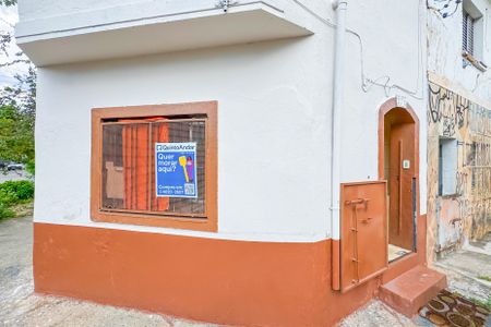 Casa à venda com 90m², 2 quartos e sem vaga Casa à venda com 90m², 2 quartos e sem vagaFachada + Plaquinha