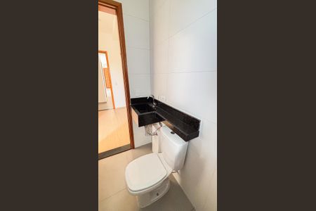 Apartamento para alugar com 58m², 2 quartos e 1 vaga Apartamento para alugar com 58m², 2 quartos e 1 vagaBanheiro da Suíte