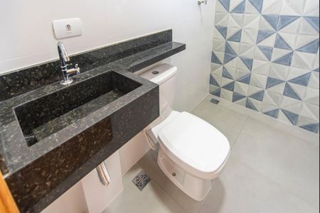 Apartamento para alugar com 115m², 2 quartos e 1 vaga Apartamento para alugar com 115m², 2 quartos e 1 vagaBanheiro do Quarto 2