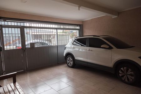 Casa à venda com 165m², 4 quartos e 2 vagas Casa à venda com 165m², 4 quartos e 2 vagasGaragem