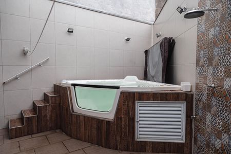 Casa à venda com 165m², 4 quartos e 2 vagas Casa à venda com 165m², 4 quartos e 2 vagasHidro